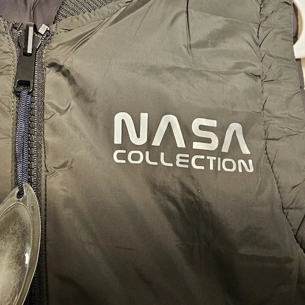 NASA Puffer‎ Vest Black Full Zip Reversable Size 6 Youth NWT